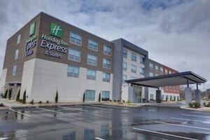 Picture of Holiday Inn Express&Suites Greenville Taylors an IHG Hotel