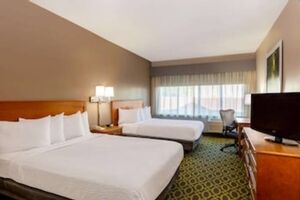 Picture of Days Inn & Suites by Wyndham Madison