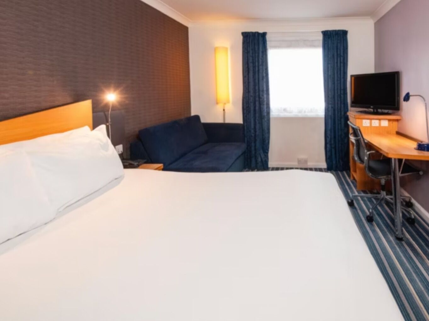 Picture of Holiday Inn Express London - Wandsworth, an IHG Hotel