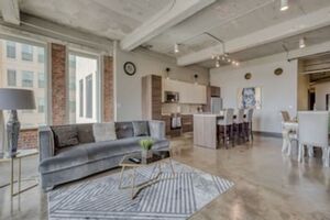 Picture of Luxury Downtown Dallas Stay by Amyfinehouse