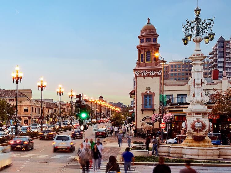 Picture of Country Club Plaza