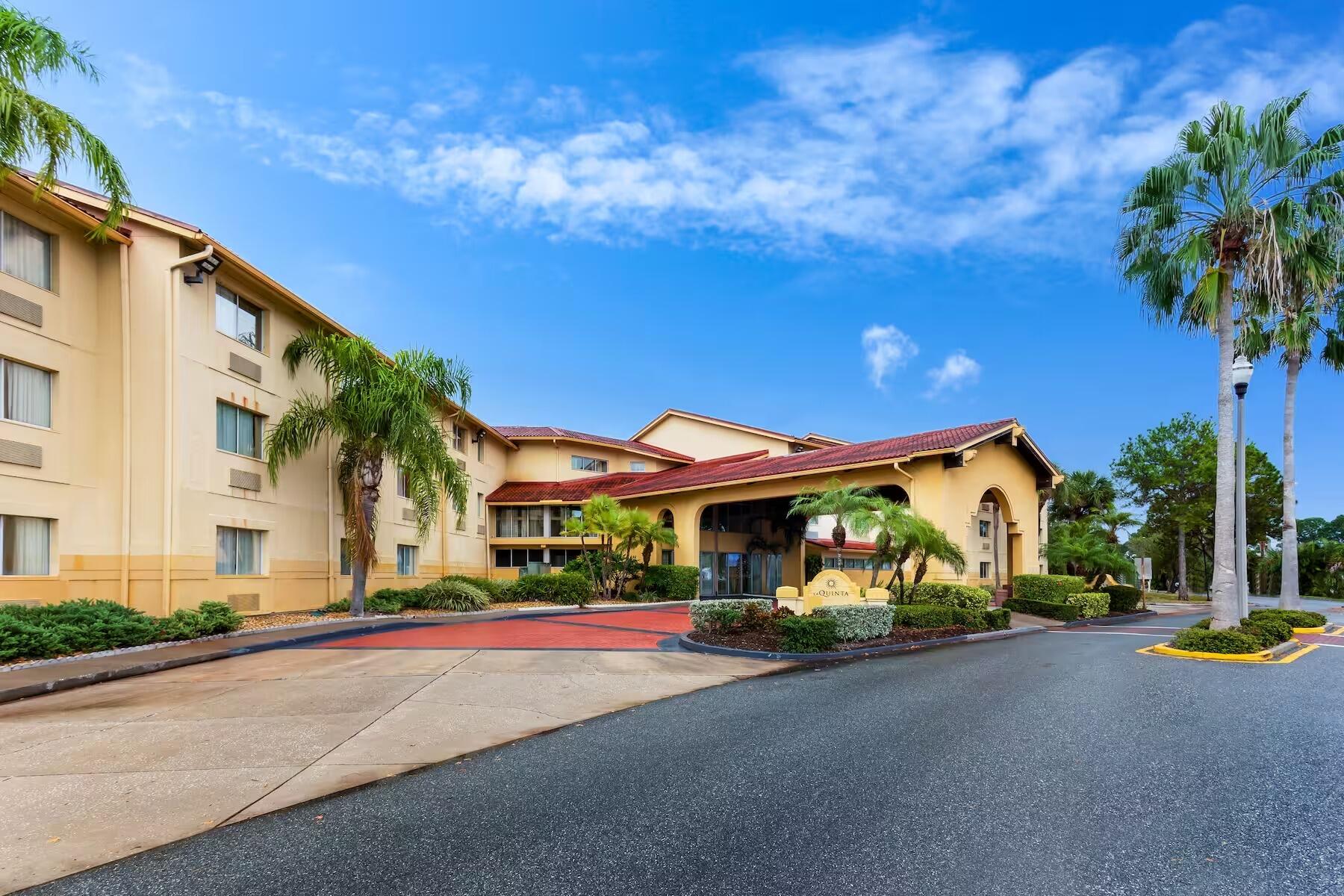 Picture of La Quinta Inn & Suites by Wyndham St. Pete-Clearwater Airpt