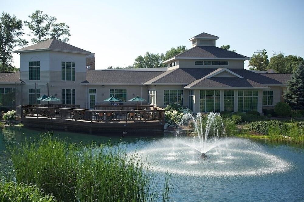 Picture of Swan Lake Resort