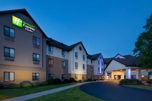 Picture of Holiday Inn Express & Suites Bradley Airport an IHG Hotel