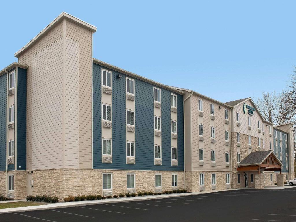 Picture of WoodSpring Suites Libertyville - Chicago