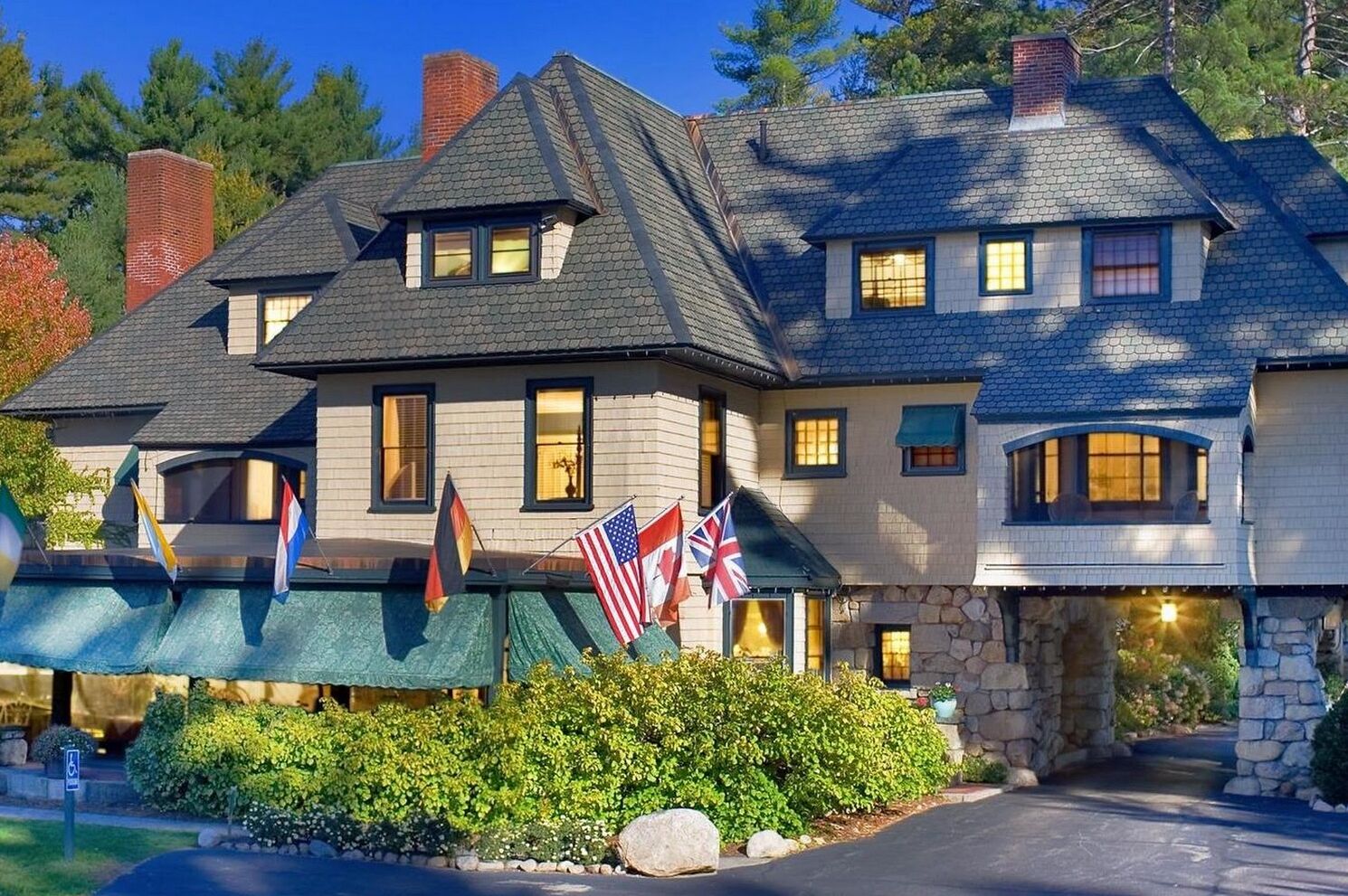 Picture of StoneHurst Manor
