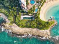 four seasons resort on peninsula