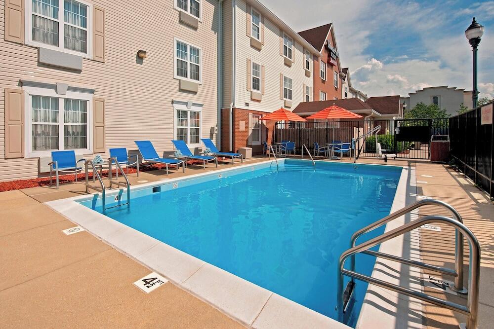 Picture of Towneplace Suites By Marriott Bloomington