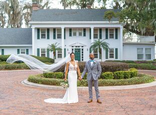 Wanda Trott and Chè Michael Murray live in Bermuda, but when it came time to select a destination for their wedding, Orlando, Florida, was just what t