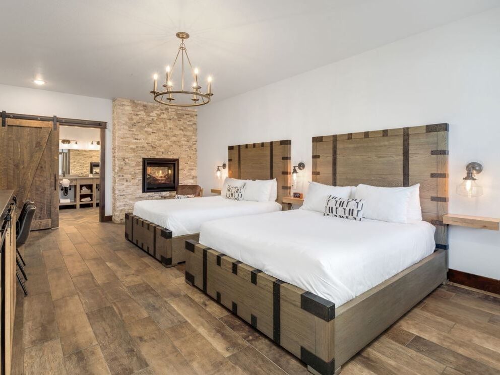 Picture of Black Canyon Inn