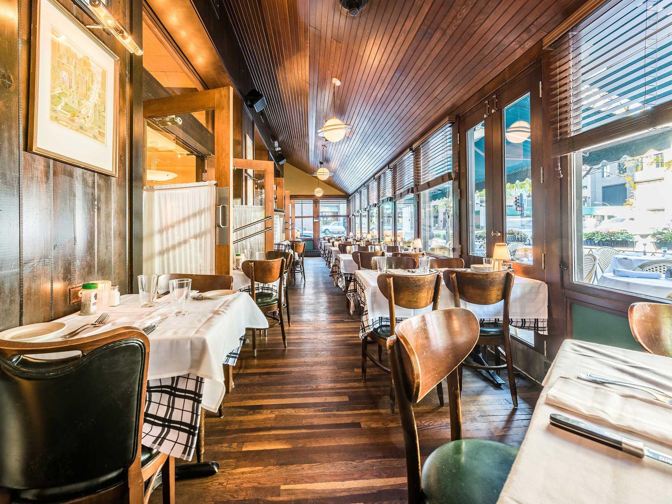 Picture of Gibsons Bar & Steakhouse