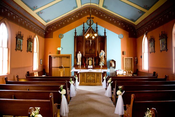“Our wedding was at St. Mary’s Catholic Church in Breckenridge,” Michelle says. “The quaint mountain chapel set the tone of classy elegance meets vibrant mountain playfulness.”