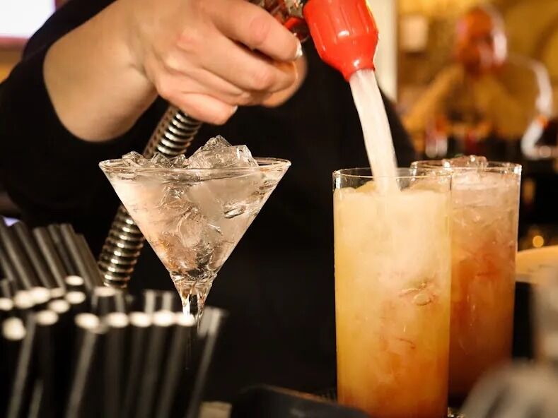 Picture of Four Roses Cafe