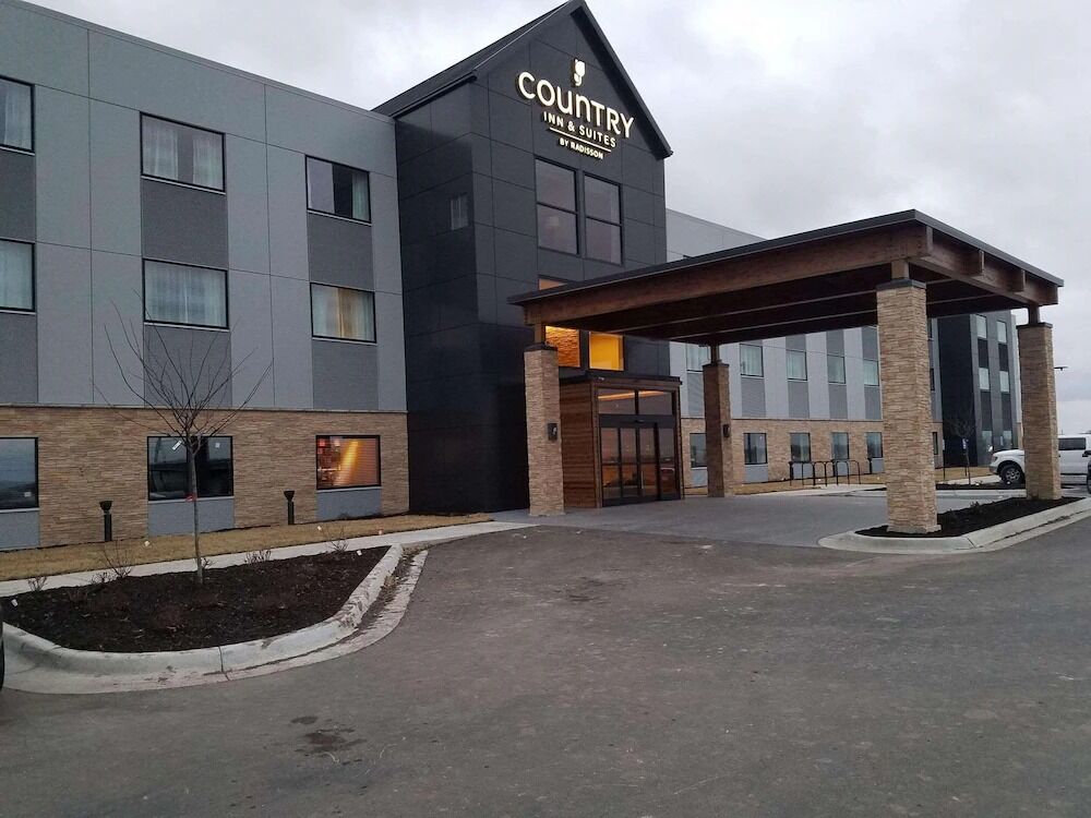 Picture of Country Inn & Suites by Radisson, Lawrence, KS
