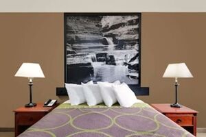 Picture of Super 8 by Wyndham Ithaca