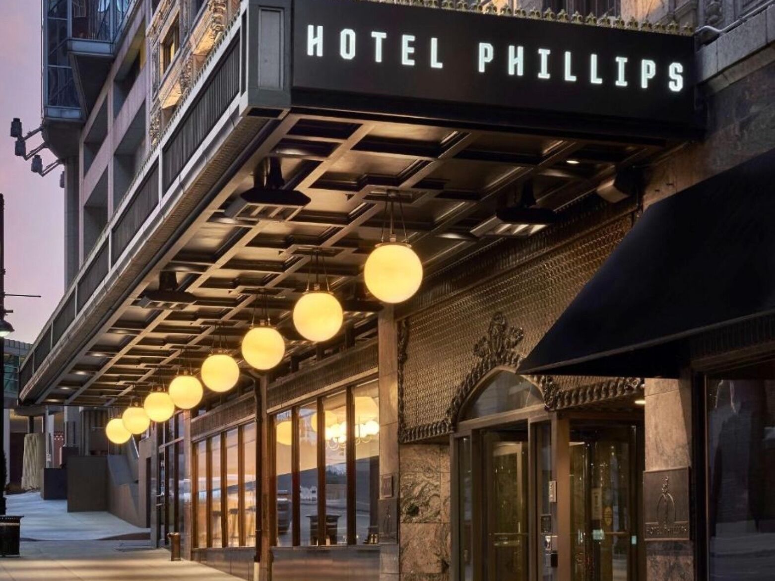 Picture of Hotel Phillips Kansas City, Curio Collection by Hilton