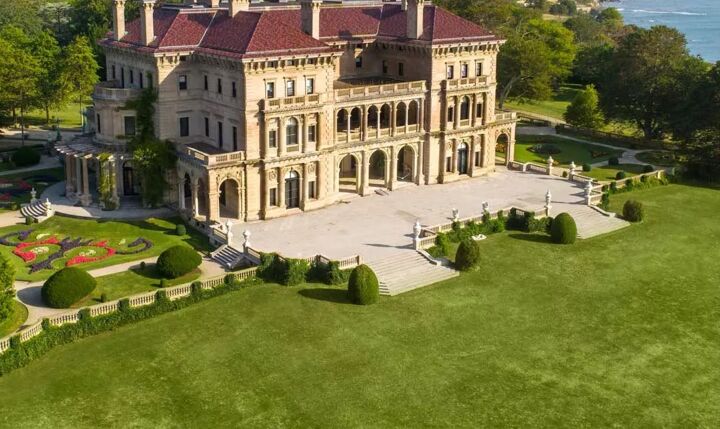 Picture of Newport Mansions