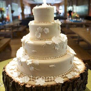 White Leaf Cake