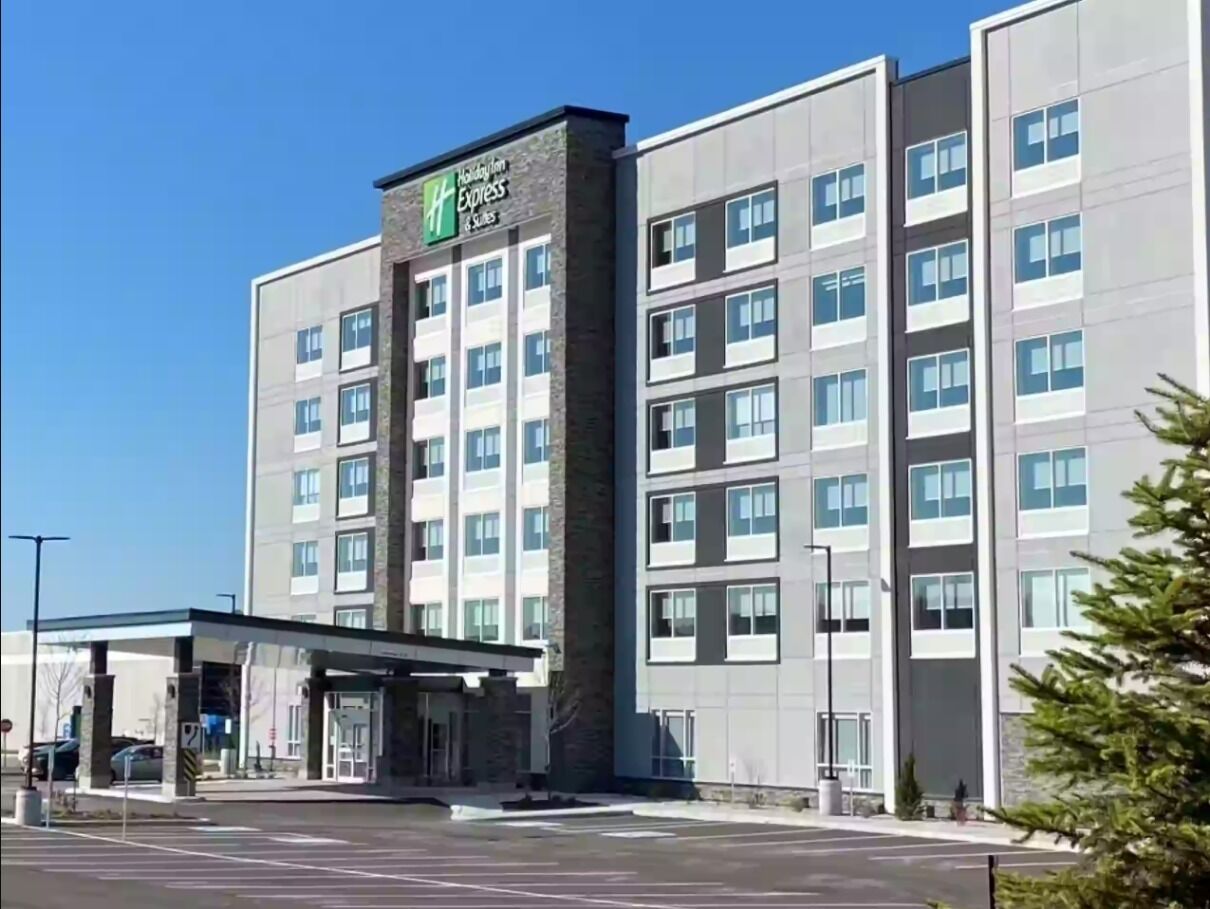 Picture of Holiday Inn Express & Suites Aurora, an IHG Hotel