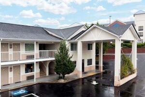 Picture of Days Inn by Wyndham Dahlonega