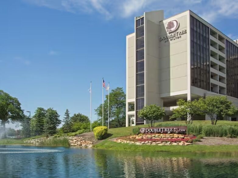 Picture of DoubleTree by Hilton Hotel Chicago - Oak Brook
