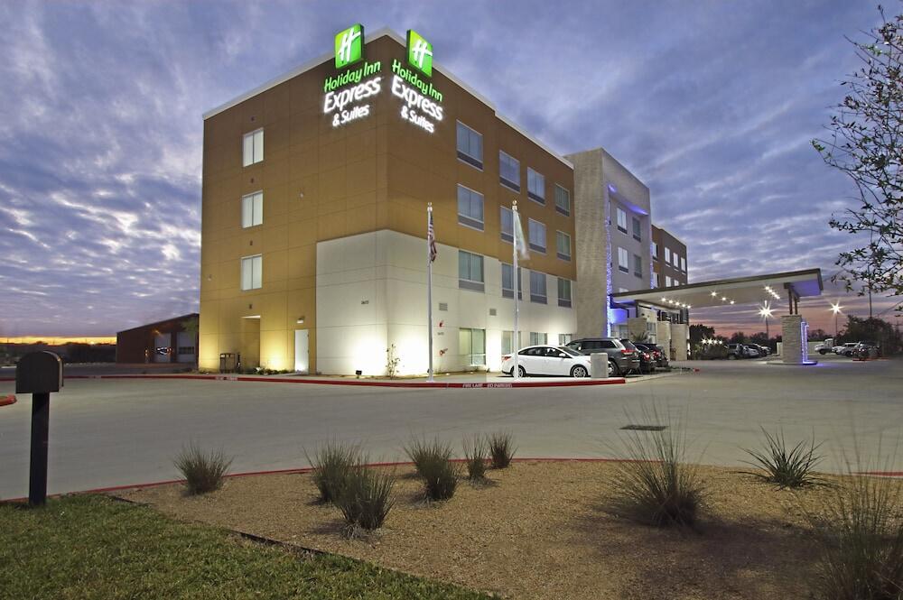 Picture of Holiday Inn Express & Suites Brookshire - Katy Freeway by IHG