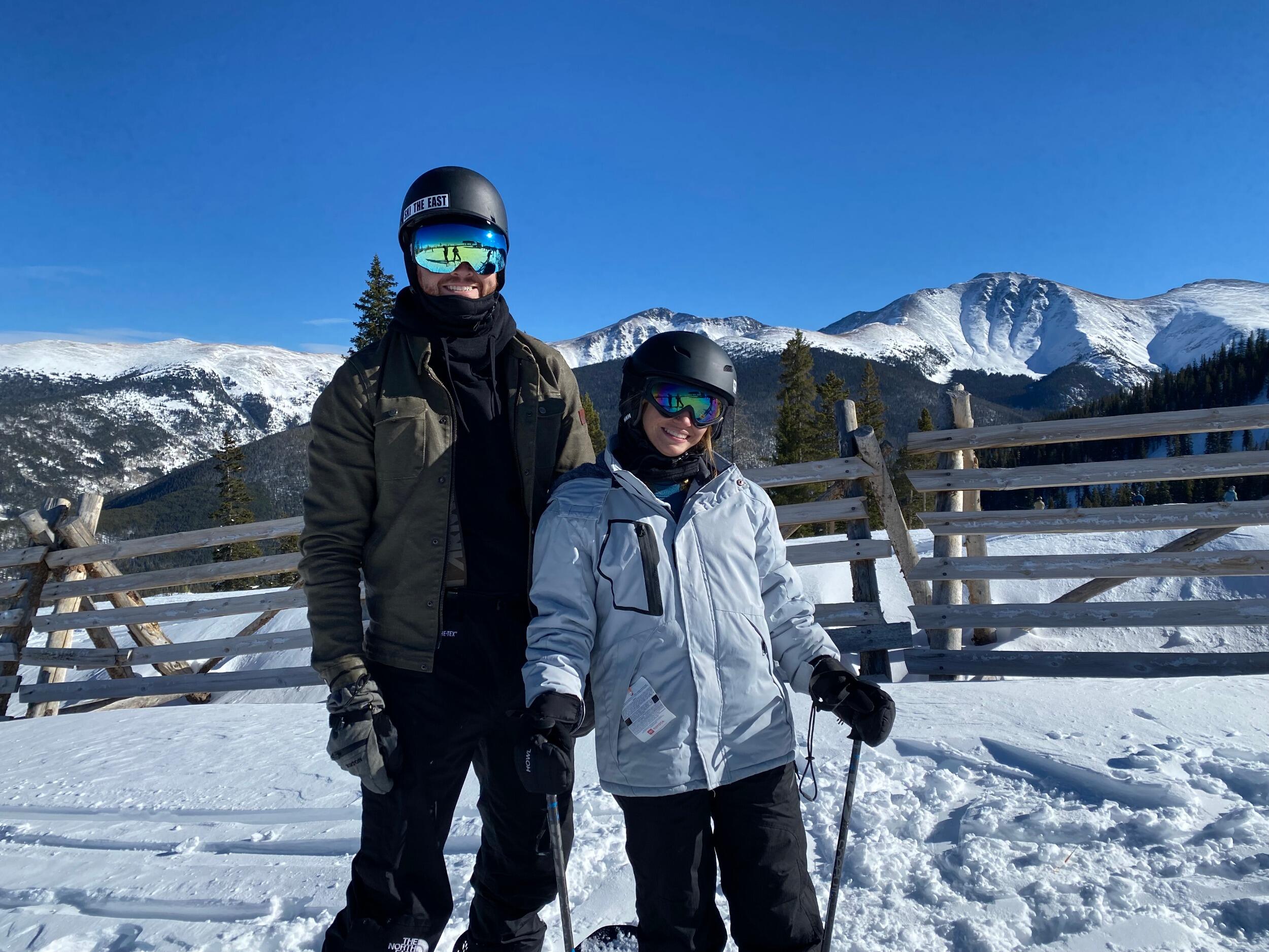 First Time Skiing Together/Primera Vez Esquiando Juntos