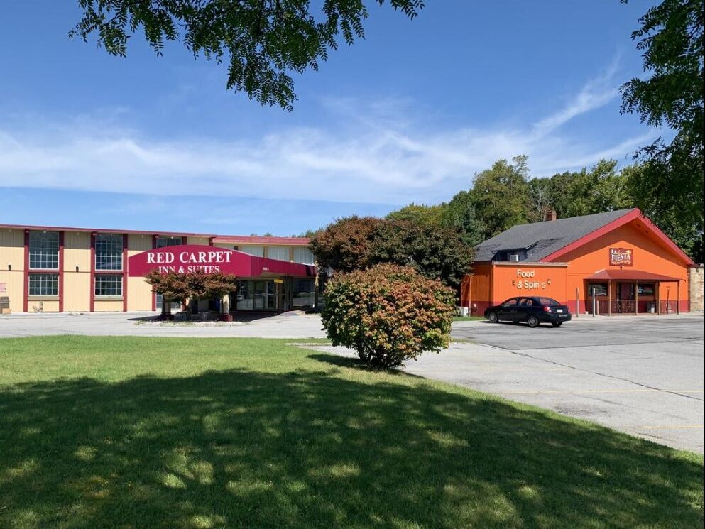 Picture of Red Carpet Inn & Suites