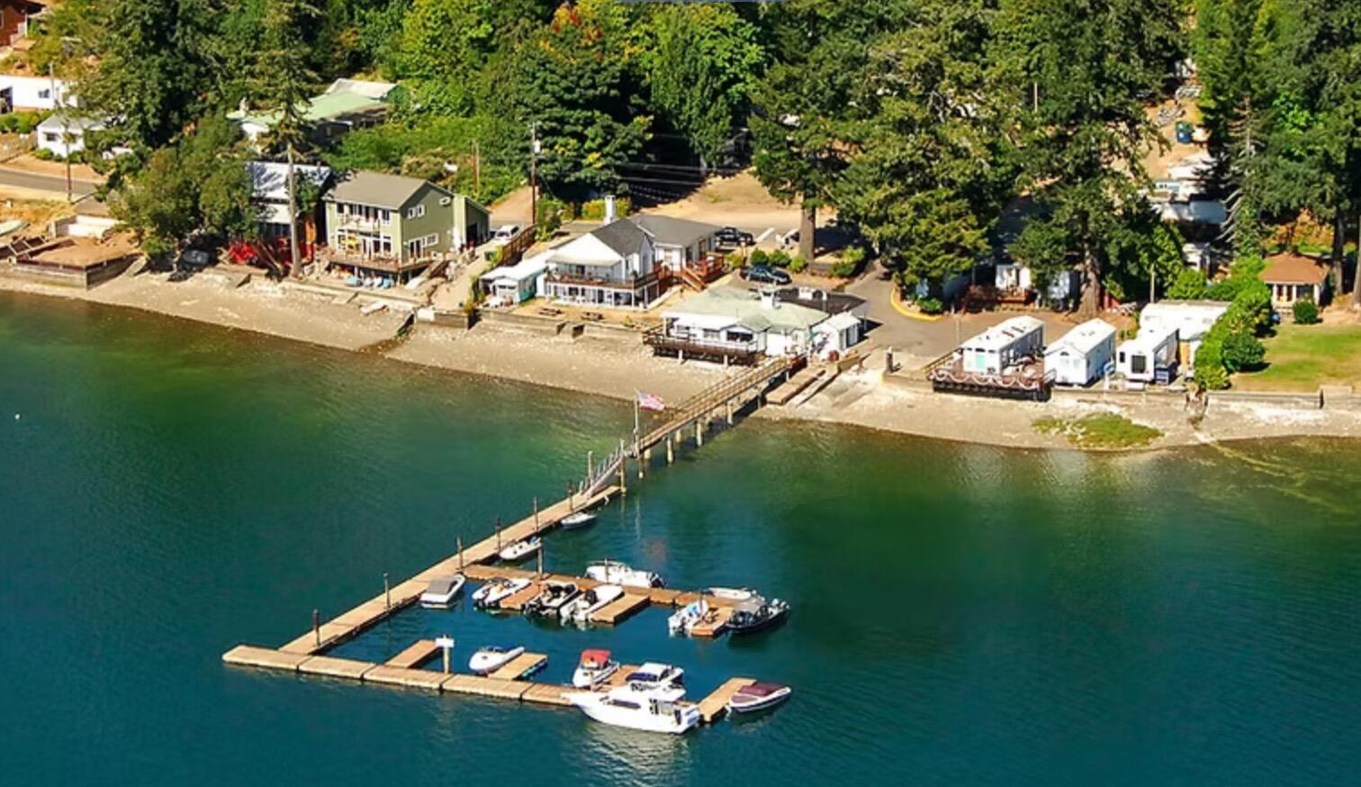 Picture of Summertide Resort and Marina