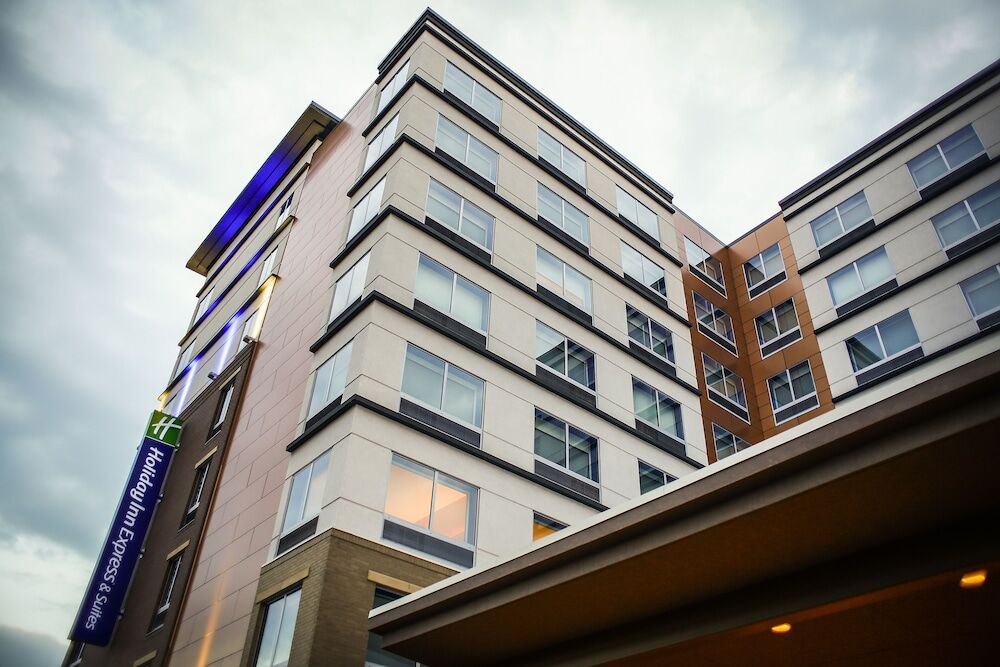 Picture of Holiday Inn Express & Suites Louisville Downtown by IHG