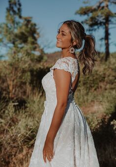Essense of Australia D3487 A-Line Wedding Dress