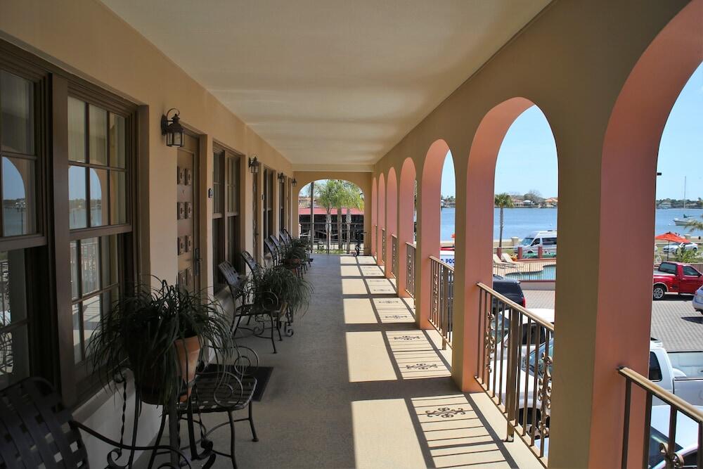 Picture of The Bayfront Inn