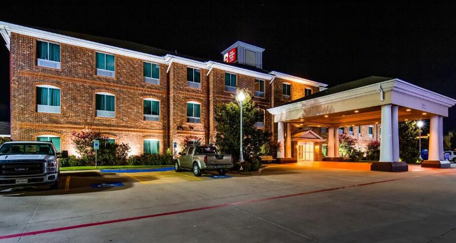 Picture of Best Western Plus Waxahachie Inn & Suites