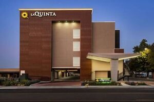 Picture of La Quinta Inn & Suites by Wyndham Clovis CA
