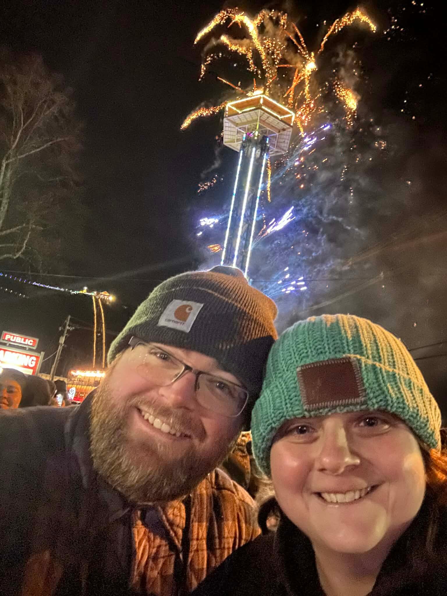 Chelsea drove up to Tennessee to visit her parents for Christmas and shortly after, Joshua flew up to join her and meet her parents for the first time. Then they took off to Gatlinburg to watch the ball drop on New Years Eve.