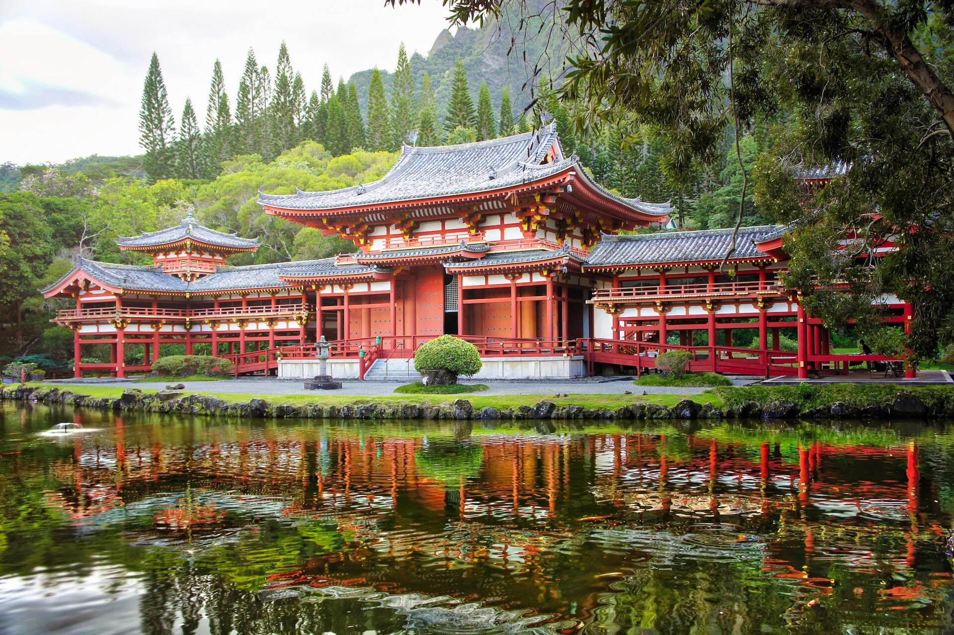 Picture of Byodo-In Buddhist Temple