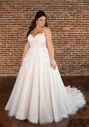 Essense of Australia D3720 plus Ball Gown Wedding Dress - thumbnail - 1