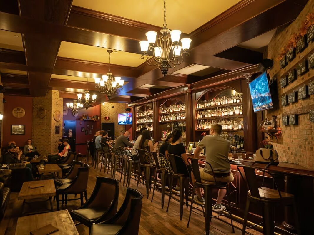 Picture of Wiseguy Lounge - Mass Ave