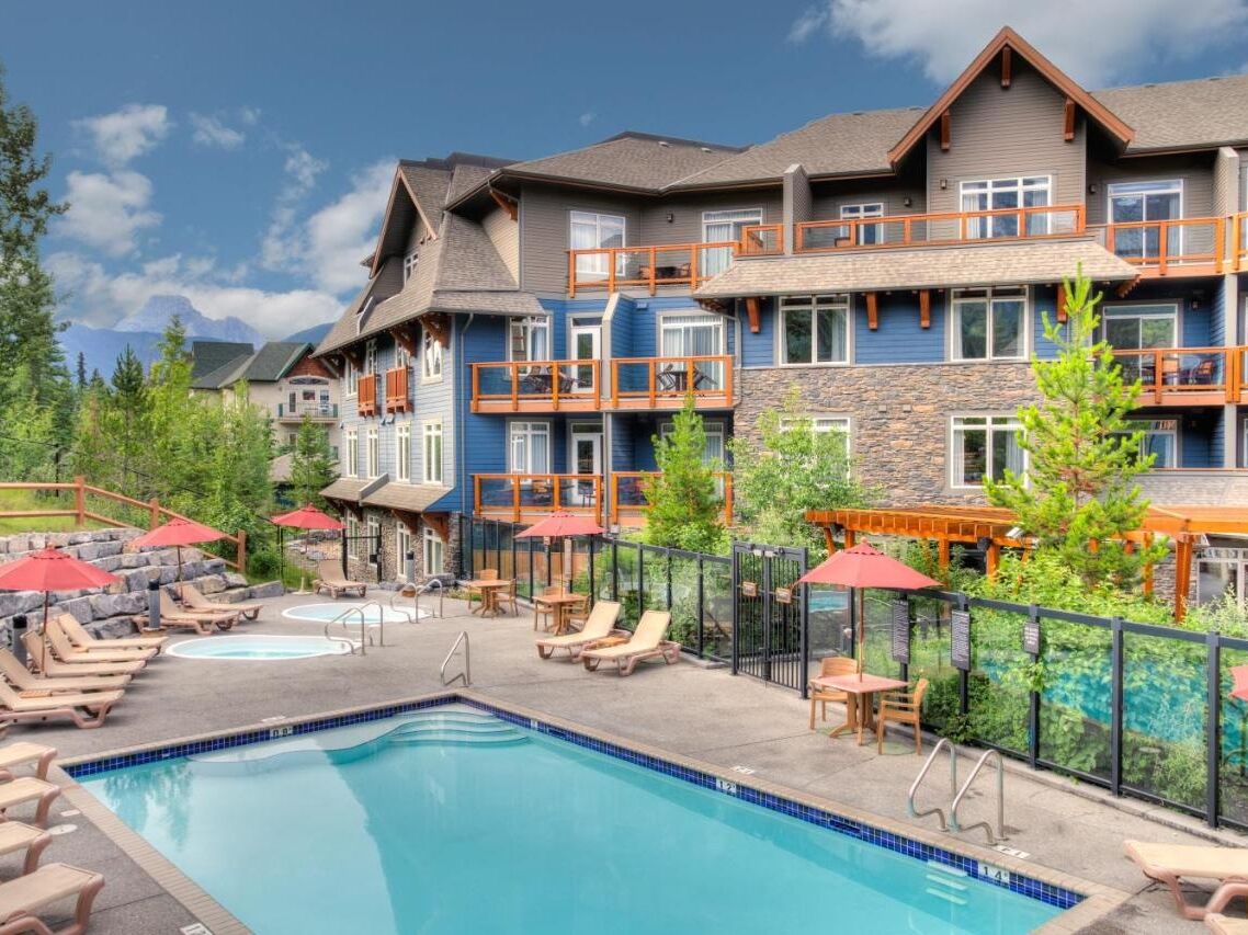 Picture of Blackstone Mountain Lodge by CLIQUE
