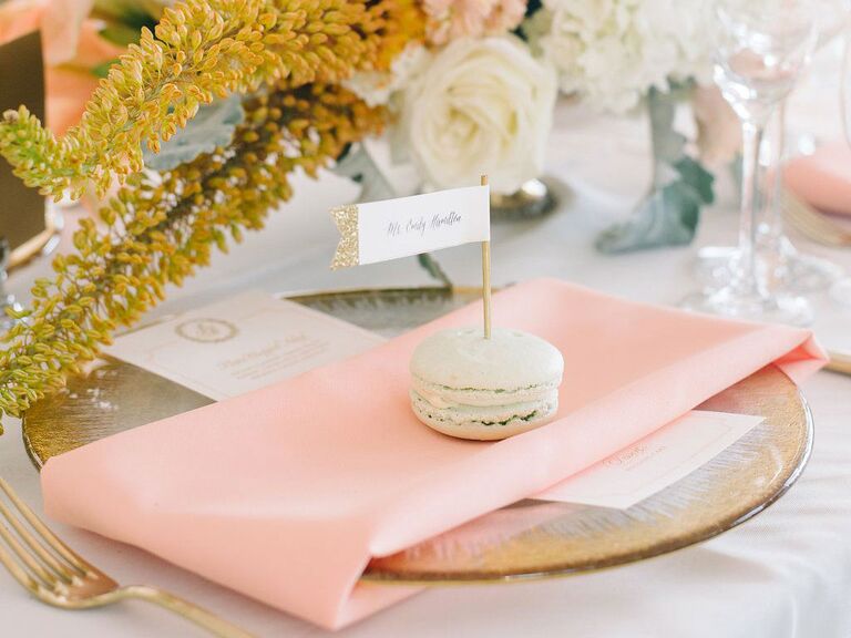 Ways to Serve Macarons at Your Wedding Reception