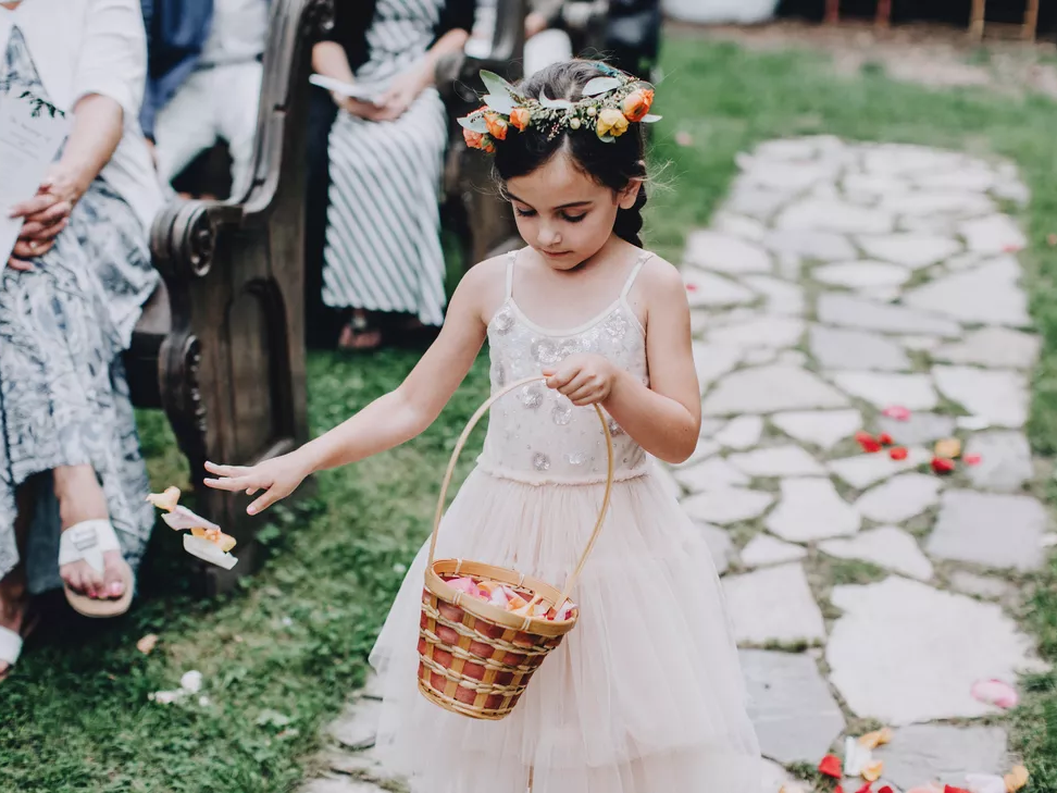 6 Foolproof Tips for Getting Your Flower Girl or Ring Bearer Down