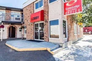 Picture of Econo Lodge Inn & Suites