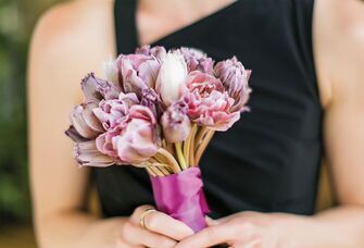 23 Fresh and Sleek Tulip Wedding Bouquet Ideas 