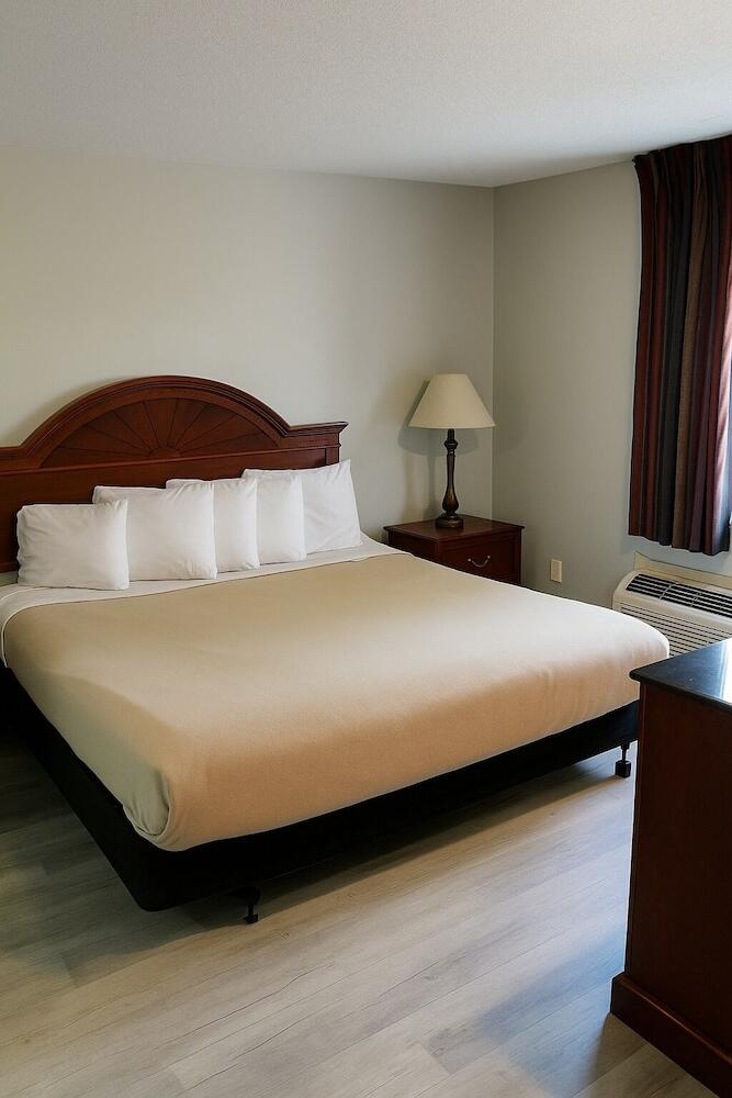 Picture of Raceway Inn