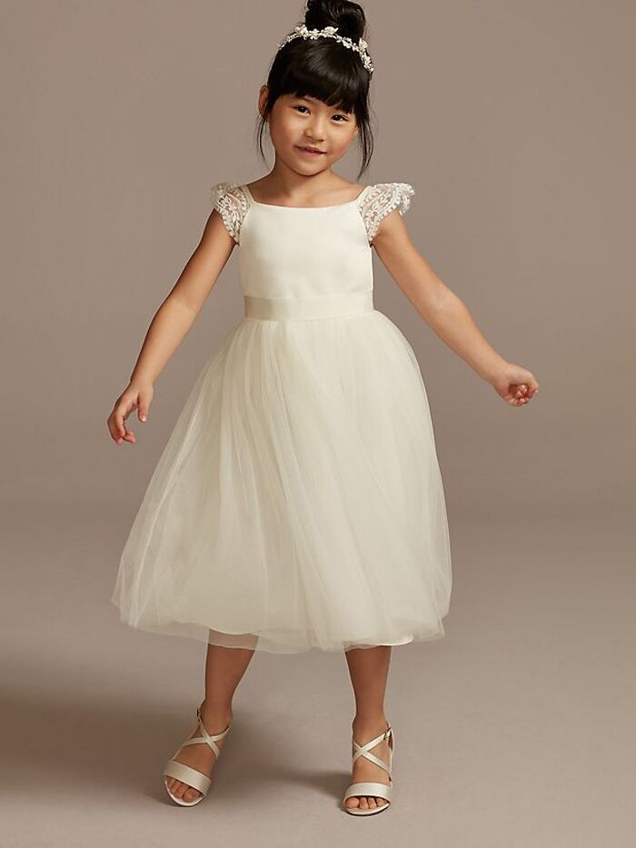 20 Divine Flower Girl Dresses That We Love