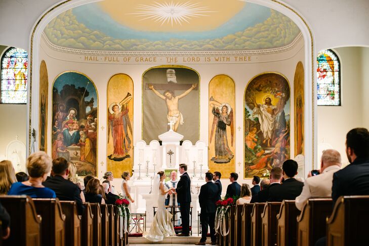 Jaclyn and Matthew exchanged vows during a traditional ceremony at St. Mary's Catholic Church followed by an elegant reception at the Mills House.