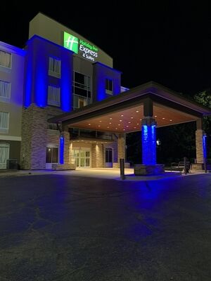 Picture of Holiday Inn Express & Suites Starkville
