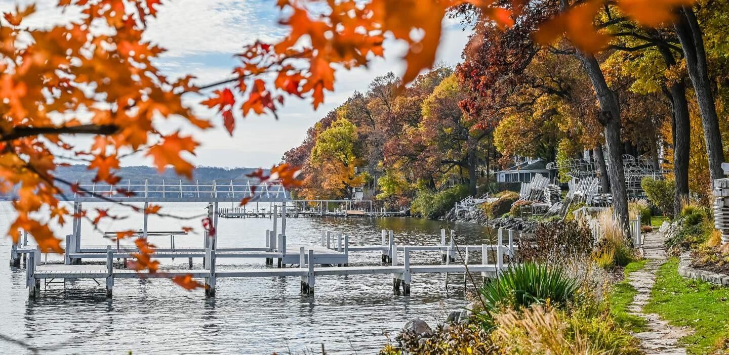 Picture of Lake Geneva Shore Path