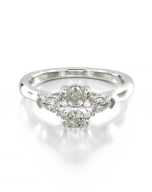 James Allen Oval Cut Engagement Ring