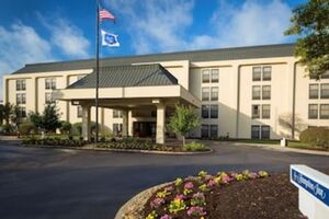 Picture of Wingate by Wyndham Cranberry